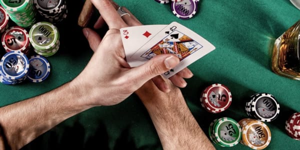 ブラックジャックとポーカープレイヤーの3つの重要な違い